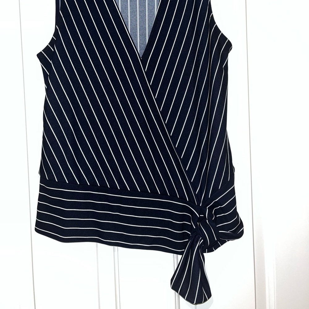 Banana Republic woman’s xs faux wrap striped sleeveless top - Picture 2 of 8